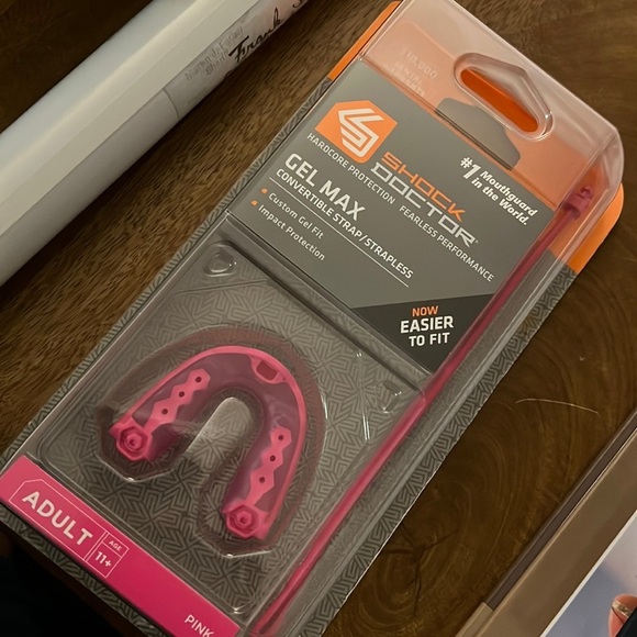 Shock Doctor Gel Max Pink Mouth Guard Adult - Picture 1 of 2